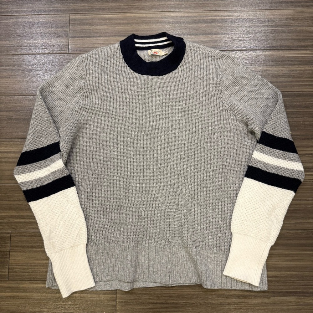 Women’s Faherty Grey Crewneck Knit Sweater Contrast Sleeve Stripes Size Medium